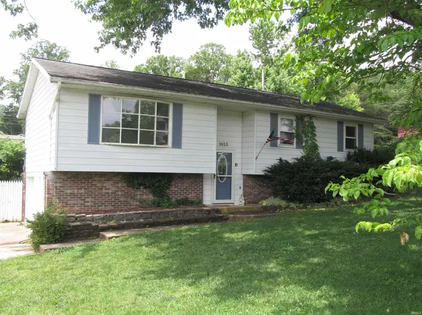 1053 E Smith Cir, Paoli, IN 47454