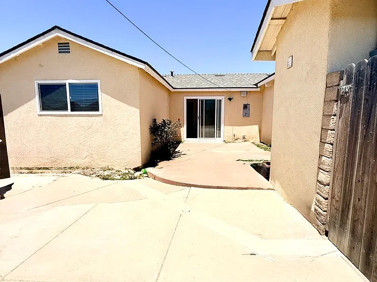 1636 W Pine Ave — Photo 22