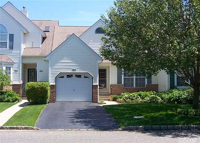 1st image of 1402 Constance Ln
