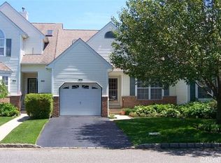 1402 Constance Ln, Port Jefferson Station, NY 11776