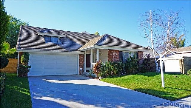 1st image of 23920 Clayton Ct