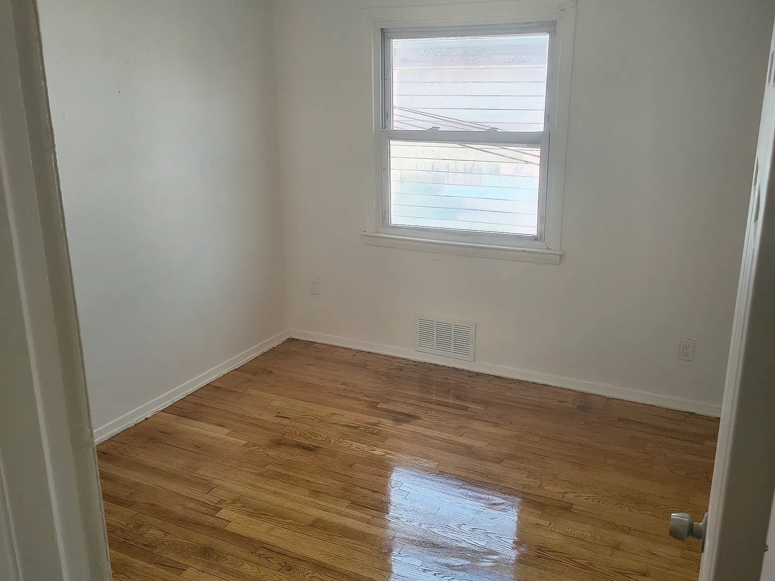 2 bed, 1000 sqft, $2,000 — Photo 4