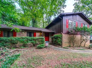 435 Hickory Hills Dr, Stone Mountain, GA 30083