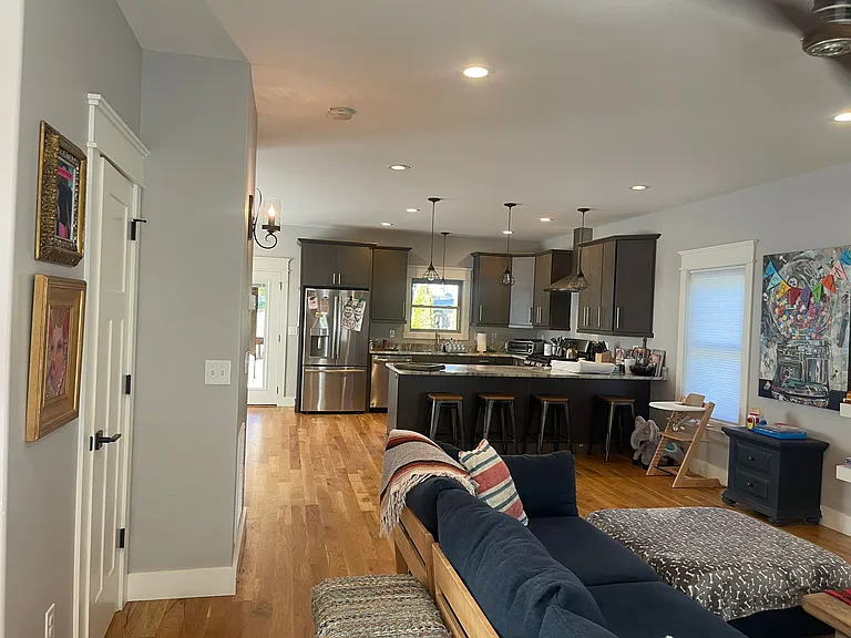 42 Reynolds Rd — Photo 4