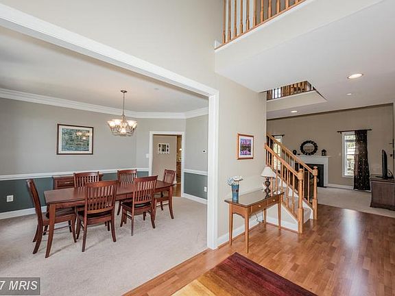2nd image of 303 Saddleback Trl
