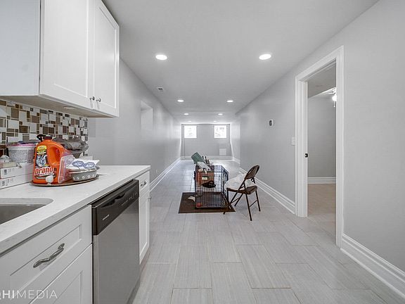 5th image of 841 N Francisco Ave #G
