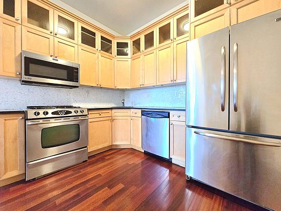 5th image of 611 W 137th St #6C