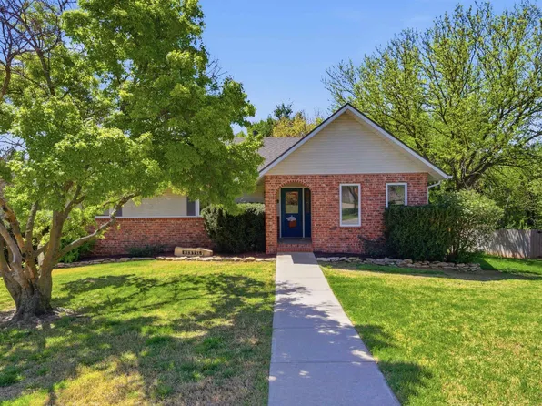 1401 Riverview Rd, Pratt, KS 67124