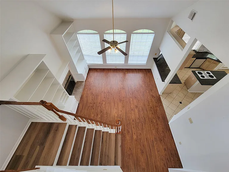 17403 Canyon Knoll Dr — Photo 15