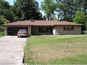 1st image of 2581 NE 46th Ln
