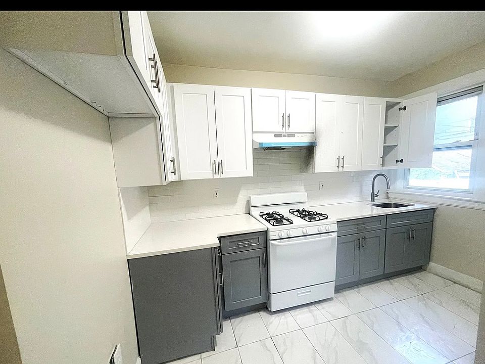 1st image of 35 N 18th St Floor 1