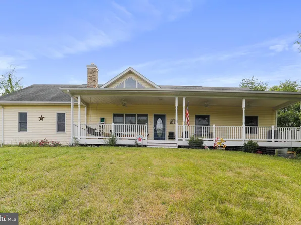 96 Woodbrier Ln, Berkeley Springs, WV 25411