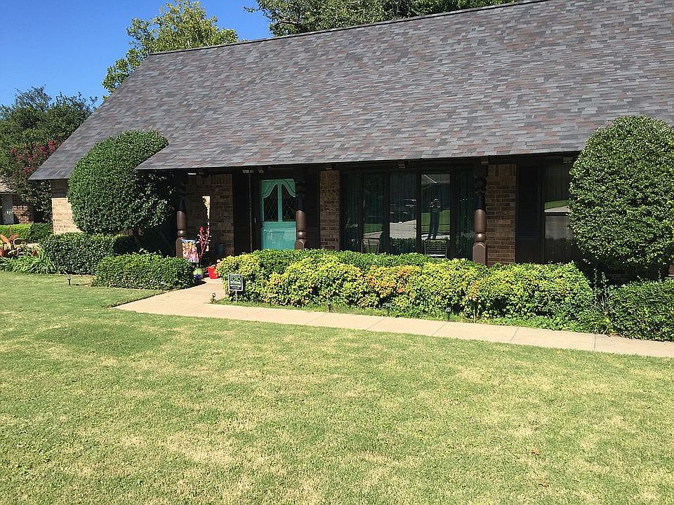 1st image of 9808 S Harvey Ave