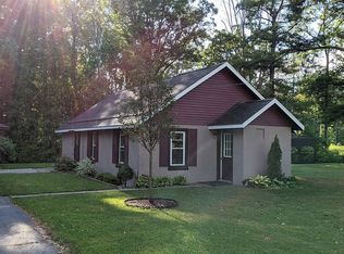 2227 N Meridian Rd, Sanford, MI 48657