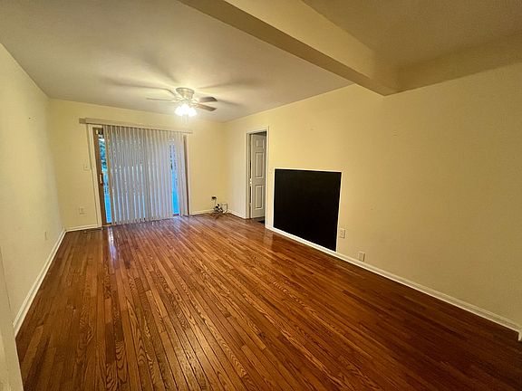 4th image of 848 Derby Farms Dr
