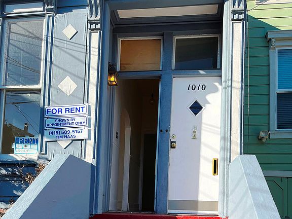 2nd image of 1010 1/2 Alabama St #1/2