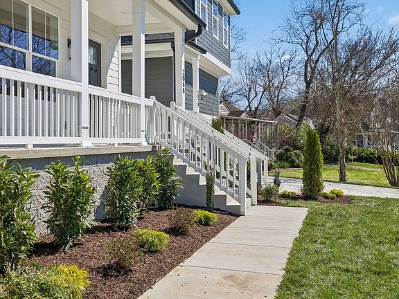 3rd image of 2068 Whitney Ave