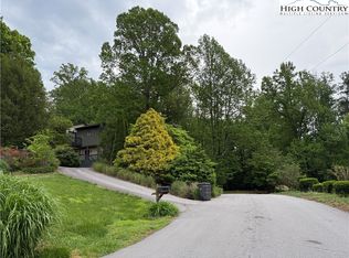 1507 Ridgewood Dr, Wilkesboro, NC 28697