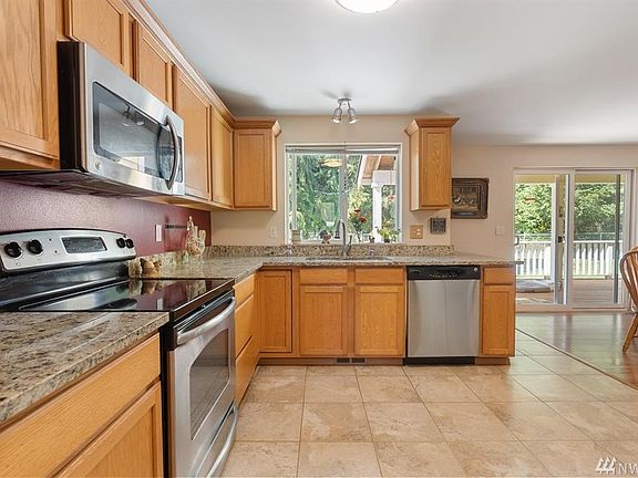 5th image of 6509 Larson Ln NW