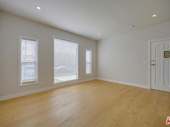5th image of 30 E Julian St