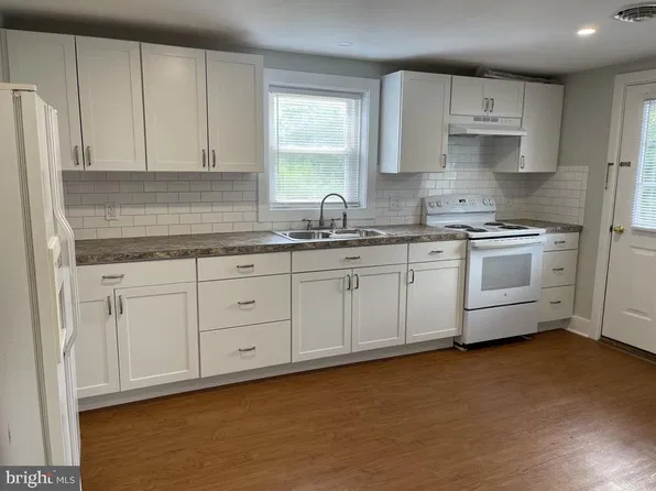 1282 Robert Fulton Hwy APT B, Quarryville, PA 17566