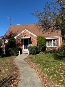 166 Pembroke Street, Hartford, CT, 06112
