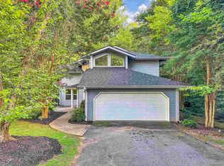 24 Old House Ln, Spartanburg, SC 29302