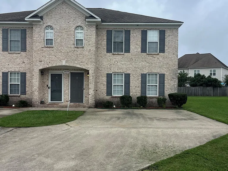 2029 Cambria Dr #B — Photo 1
