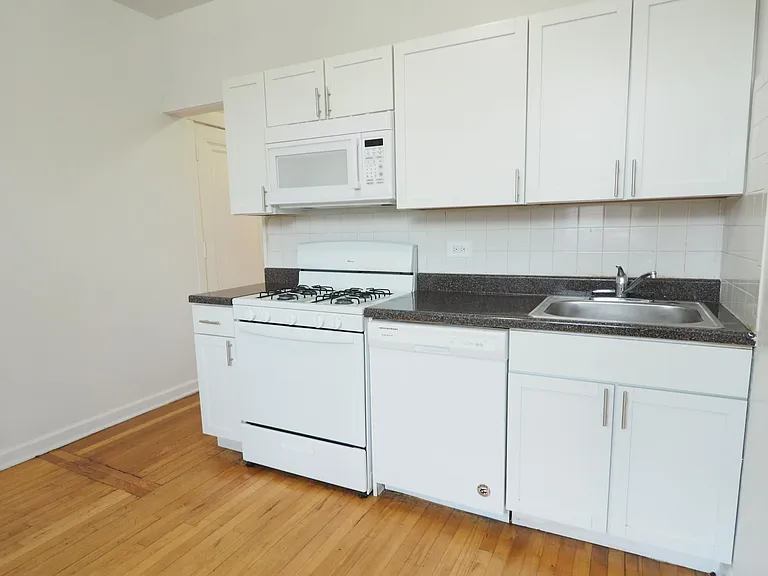 4045 N Mozart St #3E — Photo 10