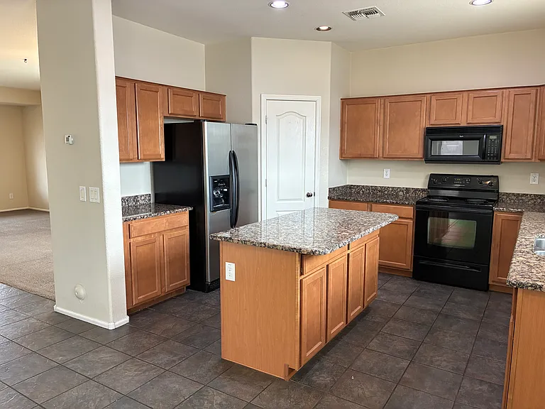 2217 W Steed Rdg — Photo 15
