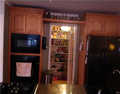 4th image of 16173 Crestview Dr