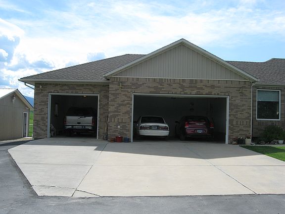 3 Car Garage