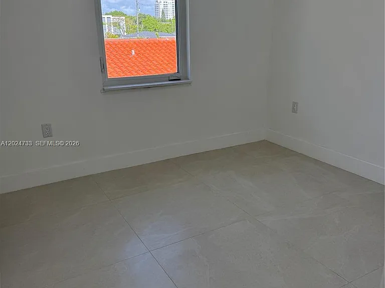 3305 SW 28th St #3305 — Photo 12