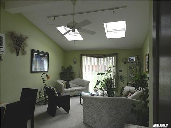 3rd image of 135 Land Ln