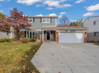 4335 Burssens Dr, Warren, MI 48092
