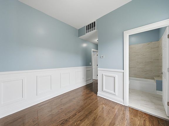 4th image of 6328 S Laflin St