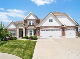 10 Rising Hill Ct, Saint Charles, MO 63303