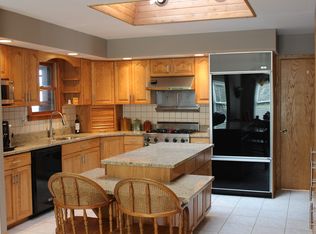 1080 Hassell Rd, Hoffman Estates, IL 60169