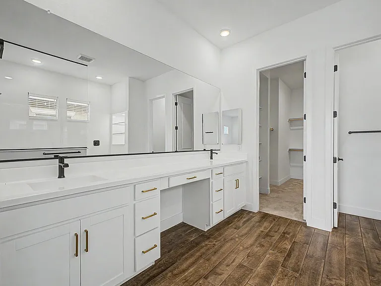 13103 N 174th Dr — Photo 32