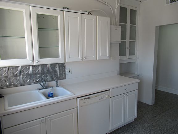 2nd image of 4273 Cleveland Ave #31S