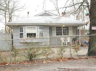 60 Montgomery Ave, Mastic, NY 11950