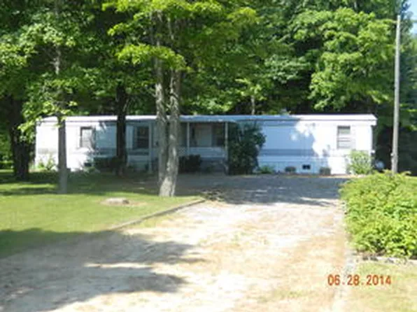 1065 N Lakeshore Rd, Port Sanilac, MI 48469