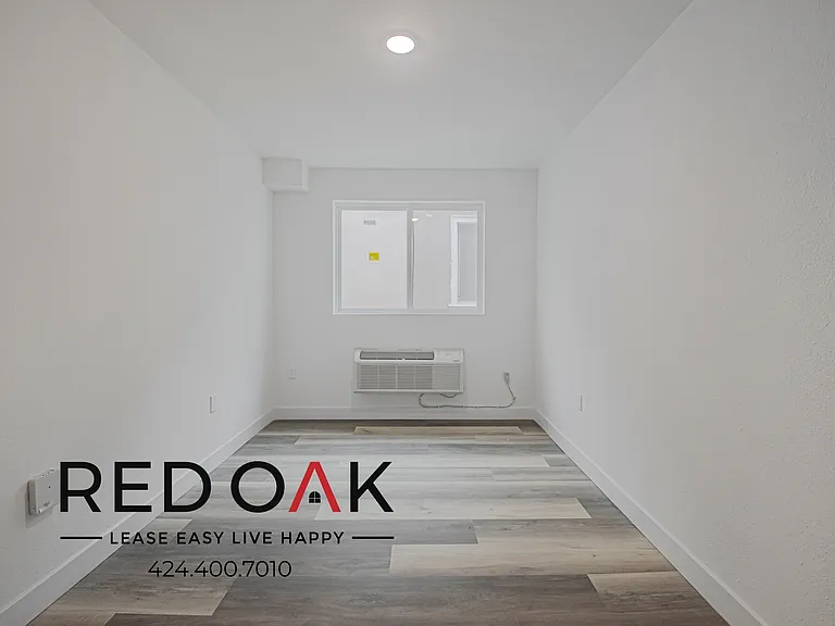 2837 San Marino St #104 — Photo 7