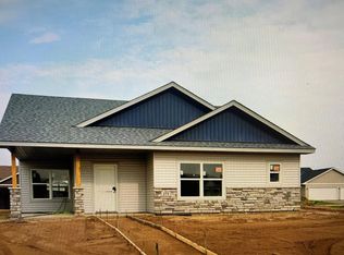 151 Gateway Pkwy, Osceola, WI 54020