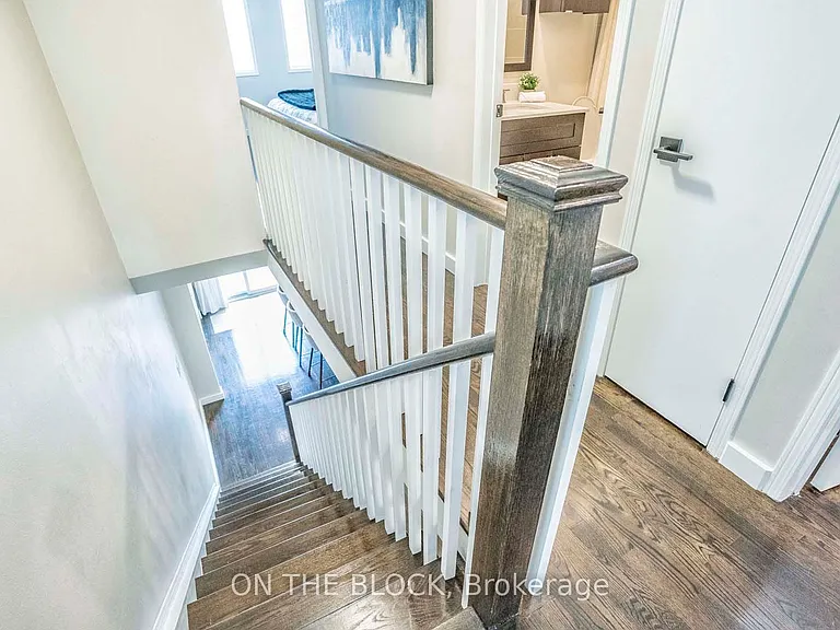49 Leslie St — Photo 38