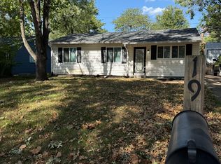 19 Warsen Ave, Wentzville, MO 63385