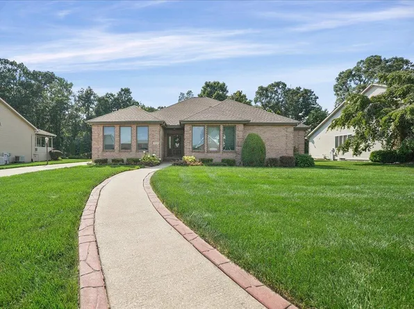 9238 Lane St, Merrillville, IN 46410