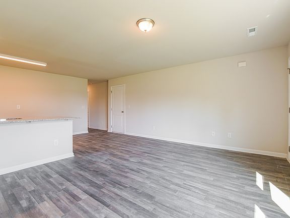 5th image of 1212 Hope Farm Dr