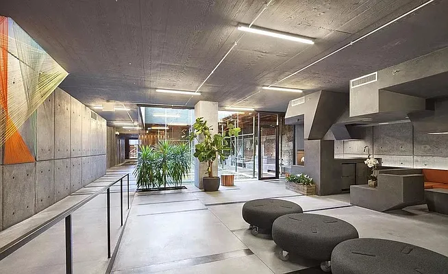 Rented by Compass | media 12