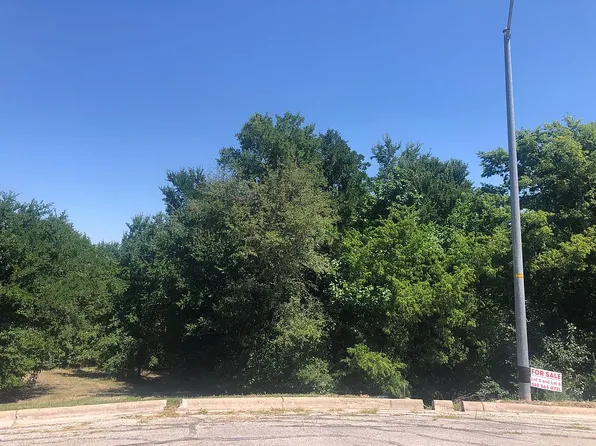 1914 Sarah Cv, Taylor, TX 76574